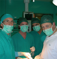 dottori in sala operatoria